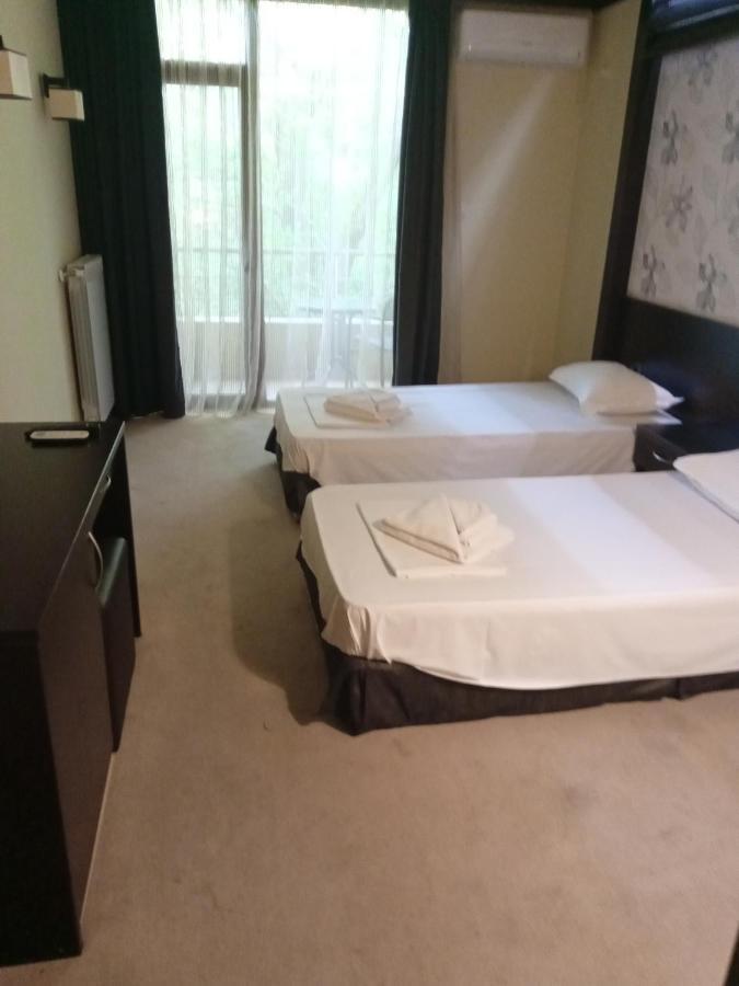 Park Hotel Stratesh Lowetsch Zimmer foto